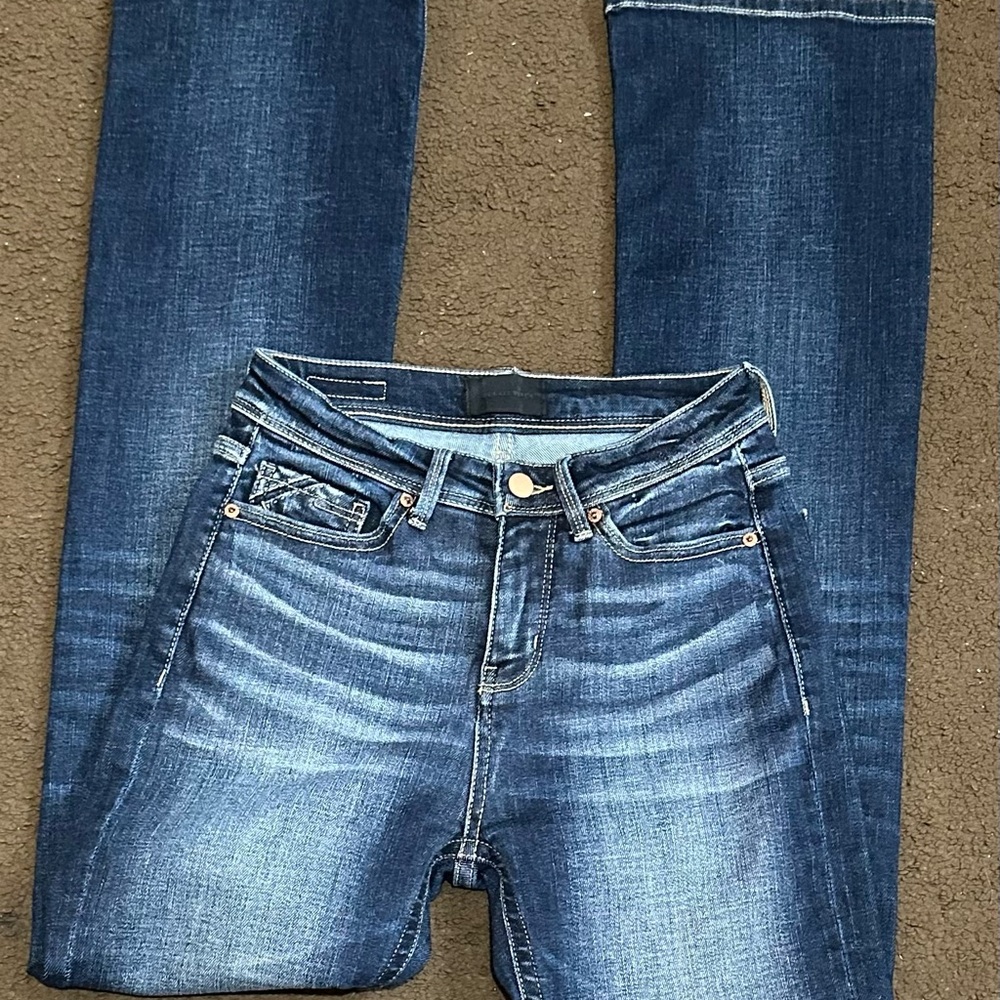 Buckle jeans